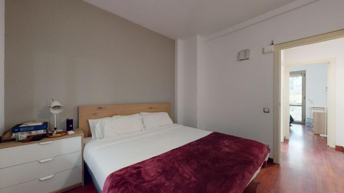 Modern And Bright Three-bedroom In Eixample Appartement Barcelone